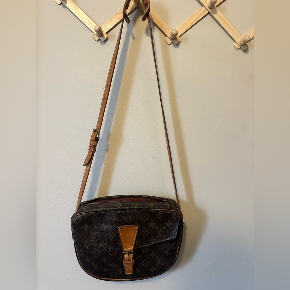 LOUIS VUITTON JEUNE FILLE GM CROSSBODY BAG PURSE MONOGRAM